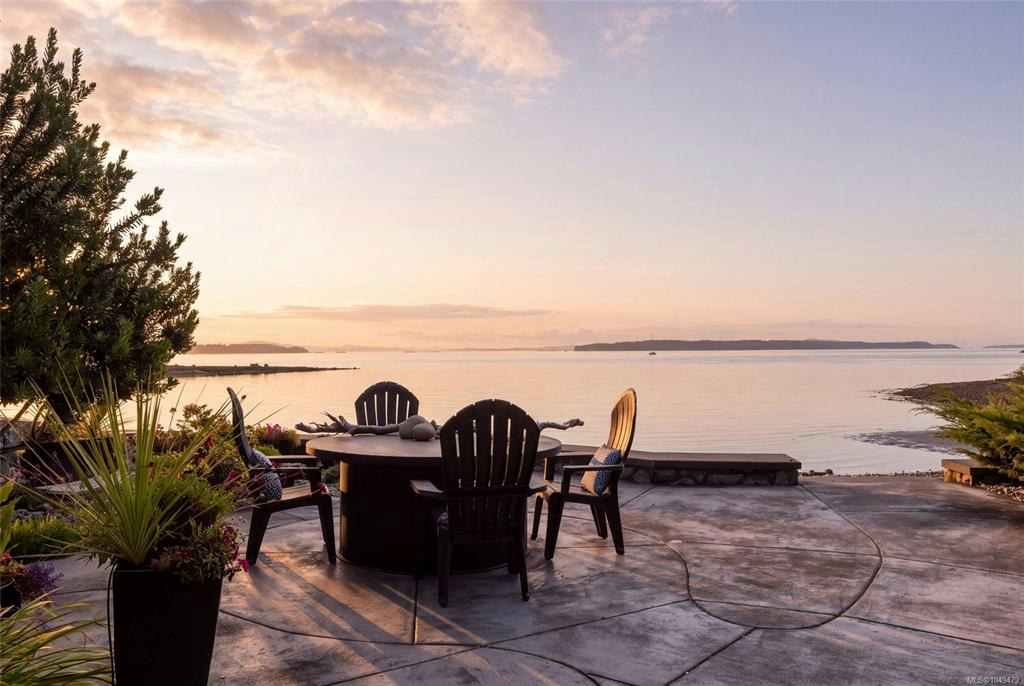 10206 Surfside Place, Sidney, BC, V8L 3R5 - 38