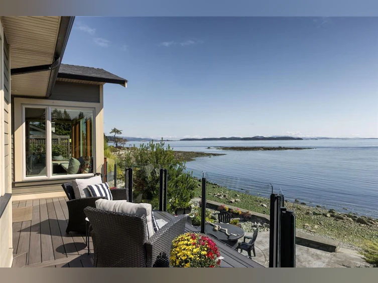 10206 Surfside Place, Sidney, BC, V8L 3R5 - 41