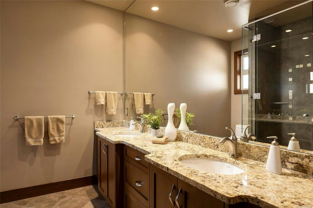 10206 Surfside Place, Sidney, BC, V8L 3R5 - 33
