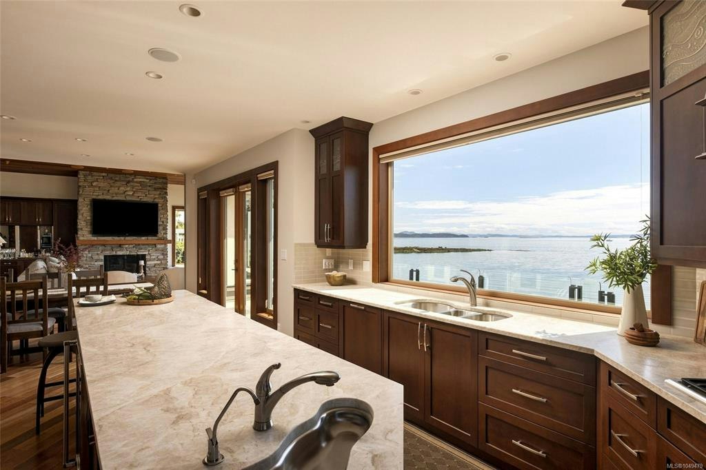 10206 Surfside Place, Sidney, BC, V8L 3R5 - 16