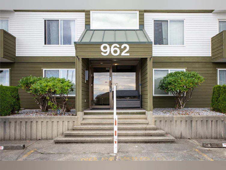 304-962 S Island Highway, Campbell River, BC, V9W 1B1 - 2
