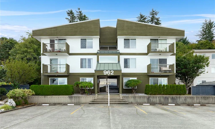304-962 S Island Highway