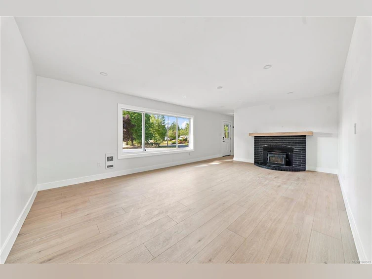 3538 Foxglove Road, Hilliers, BC, V9K 1V8 - 18