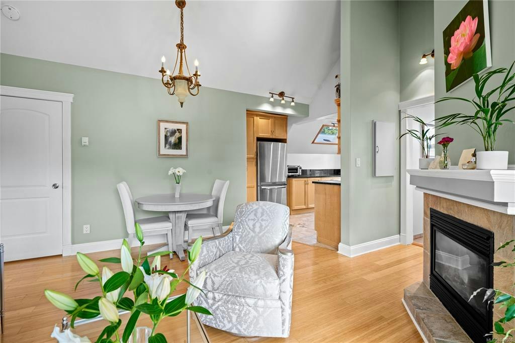 3-1376 Pandora Avenue, Victoria, BC, V8R 1A3 - 6