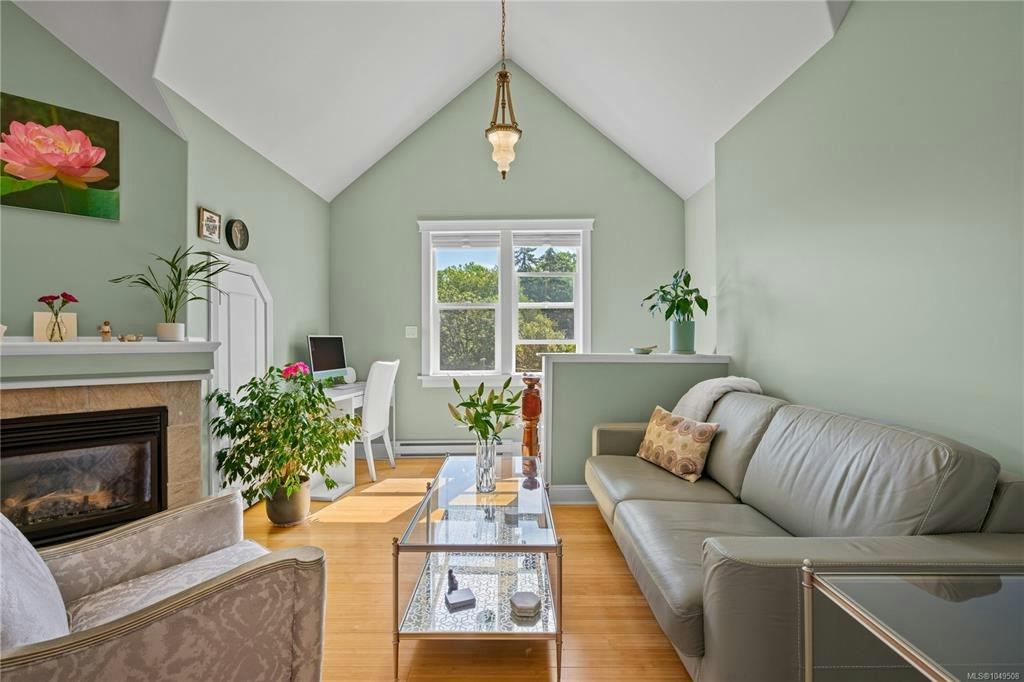 3-1376 Pandora Avenue - 5