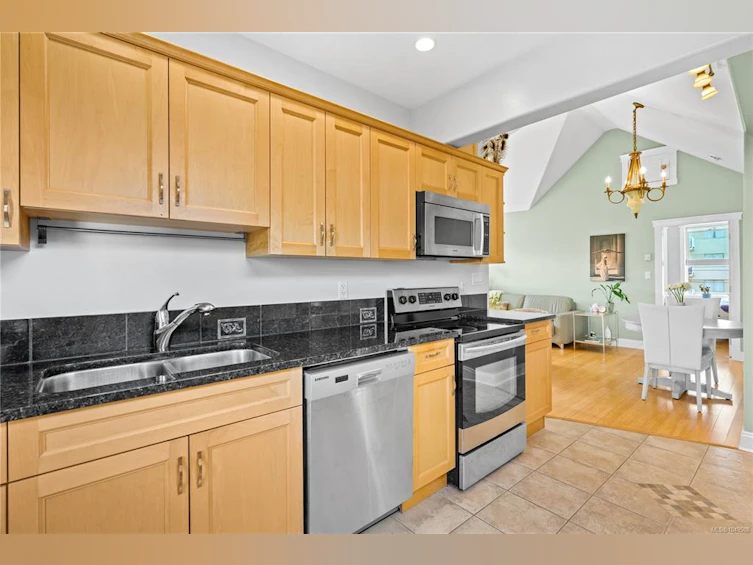 3-1376 Pandora Avenue, Victoria, BC, V8R 1A3 - 15