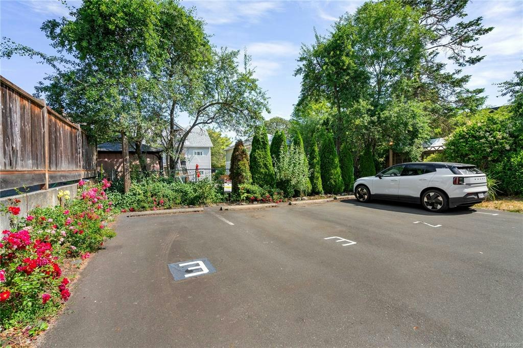 3-1376 Pandora Avenue, Victoria, BC, V8R 1A3 - 38