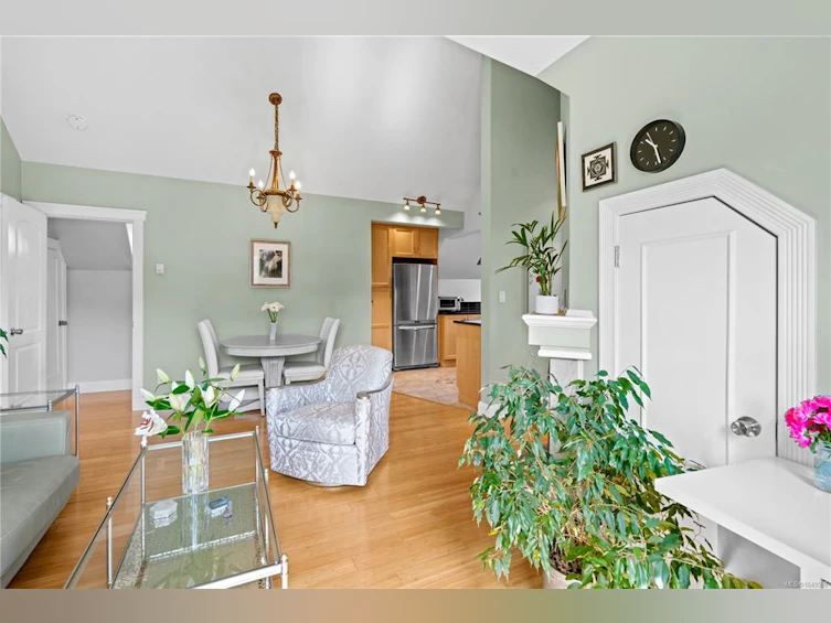 3-1376 Pandora Avenue, Victoria, BC, V8R 1A3 - 7