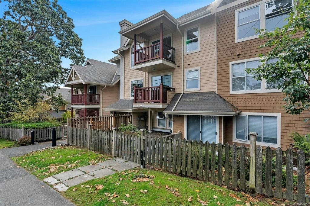 305-1593 Begbie Street, Victoria, BC, V8R 1K9