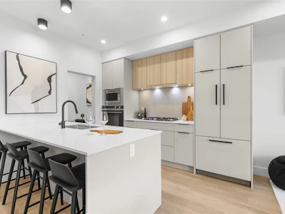 613-2337 Bear Mountain Pkwy - 2