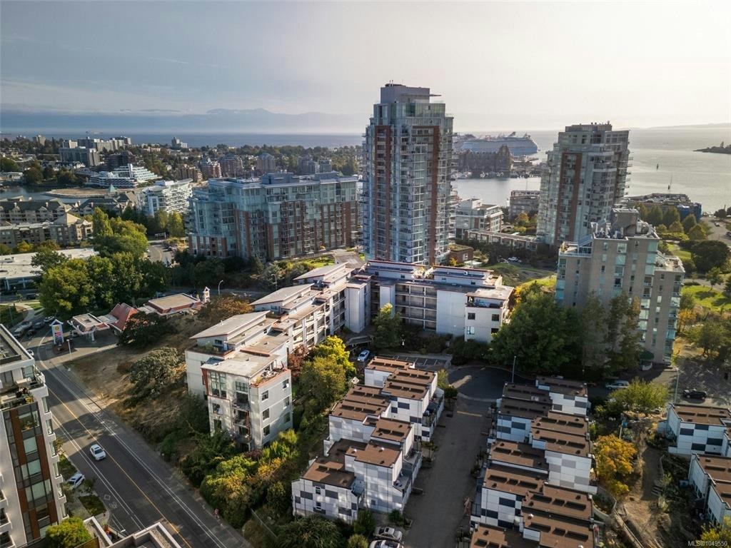 212-455 Sitkum Road, Victoria, BC, V9A 7N9