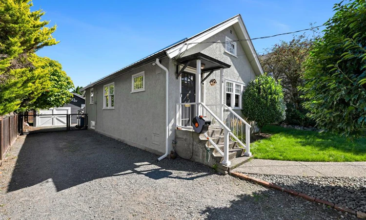 476 Ypres Street