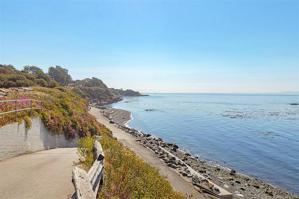 117 Medana Street, Victoria, BC, V8V 2H6 - 58