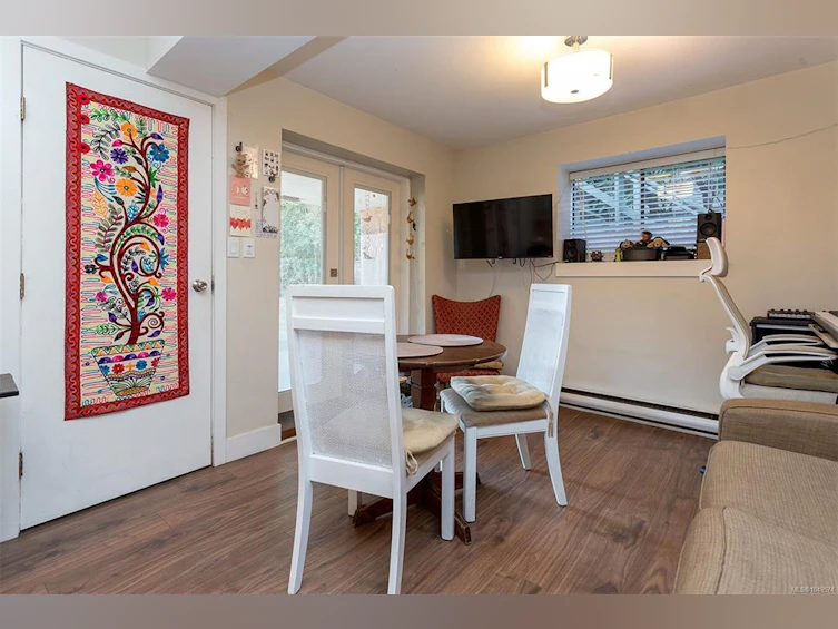117 Medana Street, Victoria, BC, V8V 2H6 - 34