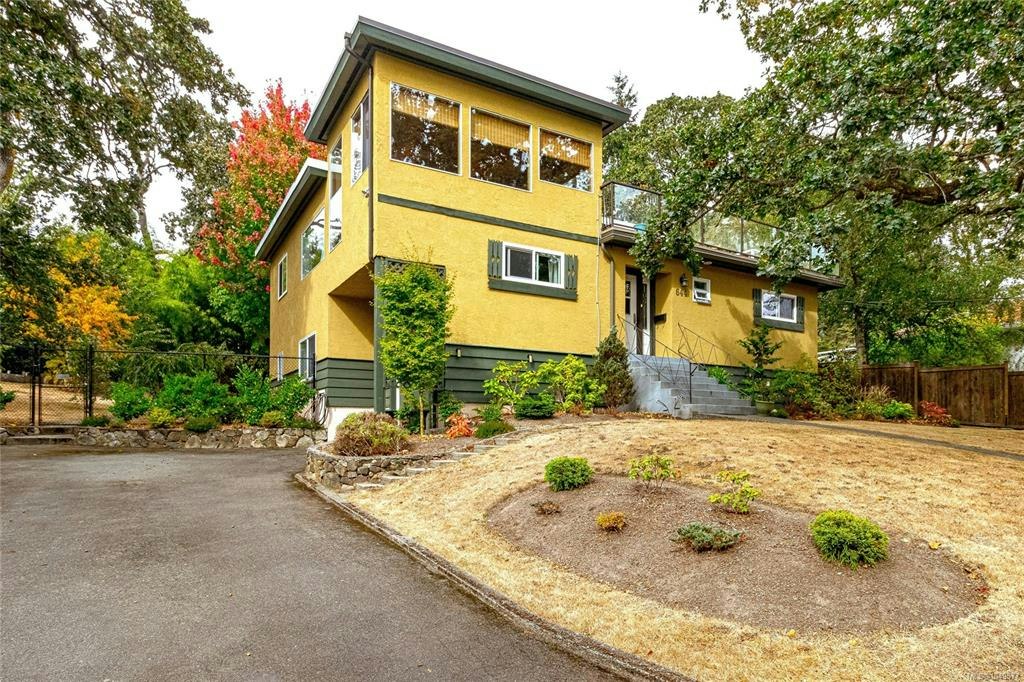 644 Fernhill Road, Esquimalt, BC, V9A 4Y9