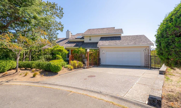 205 Scarborough Place