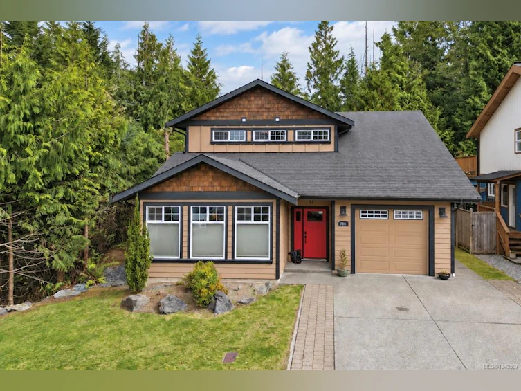 700 Ocean Park Drive, Tofino, BC, V0R 2Z0