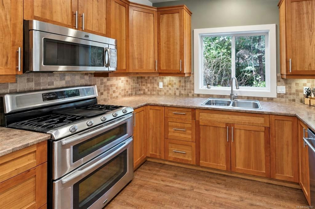 700 Ocean Park Drive, Tofino, BC, V0R 2Z0 - 6