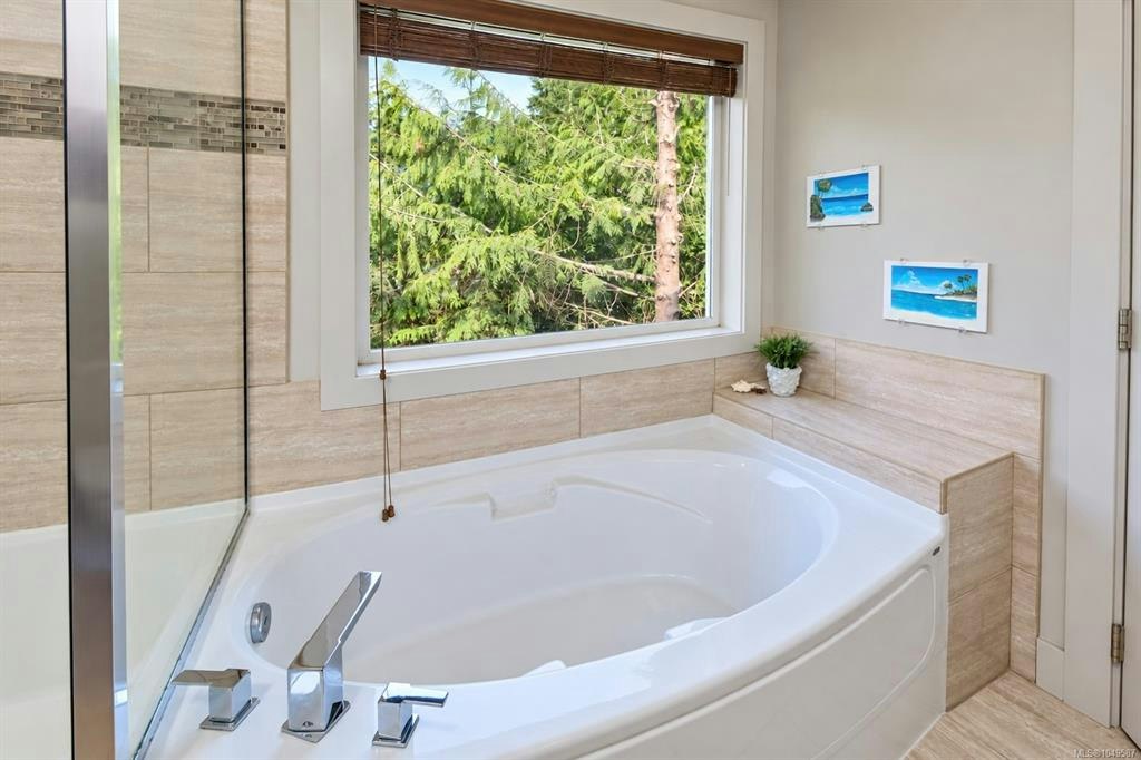 700 Ocean Park Drive, Tofino, BC, V0R 2Z0 - 20