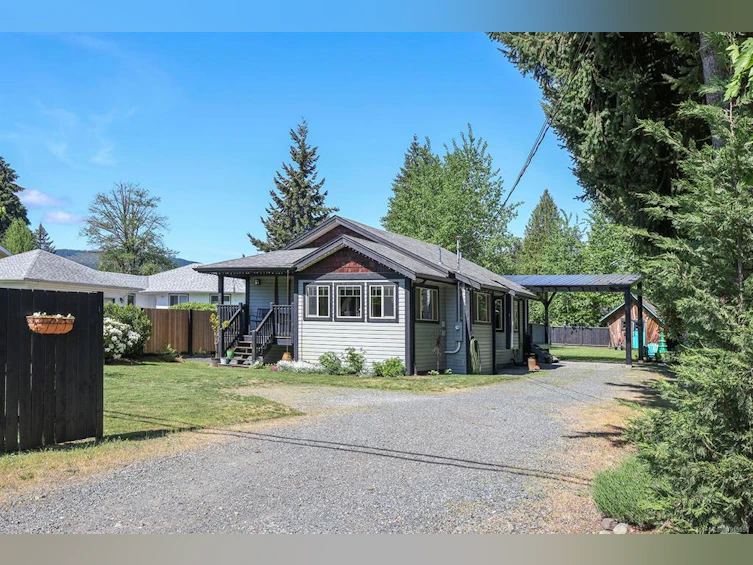 4680 Cumberland Road, Cumberland, BC, V0R 1S0 - 3