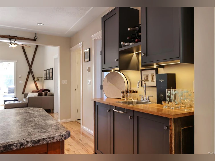 4680 Cumberland Road, Cumberland, BC, V0R 1S0 - 8