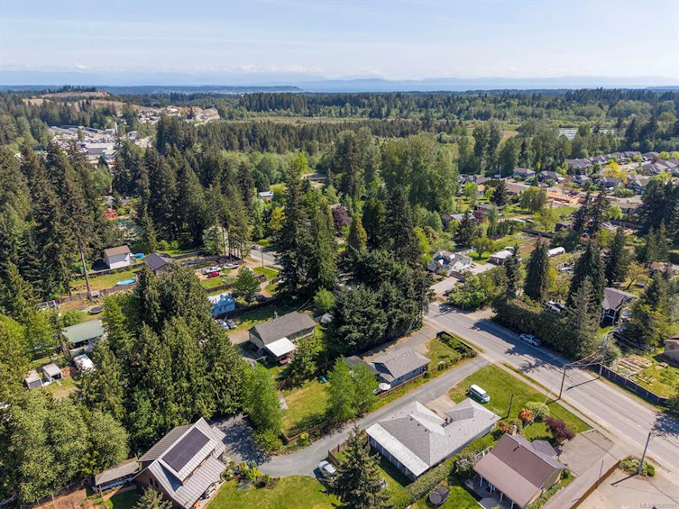 4680 Cumberland Road, Cumberland, BC, V0R 1S0 - 40