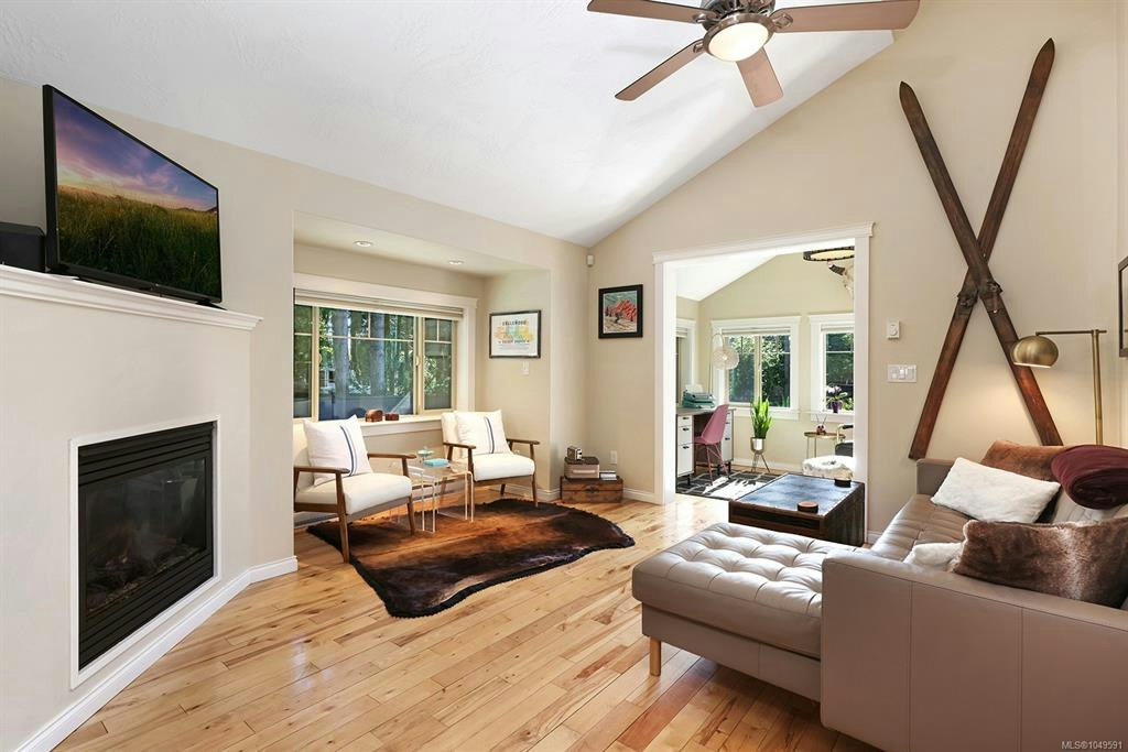 4680 Cumberland Road, Cumberland, BC, V0R 1S0 - 18