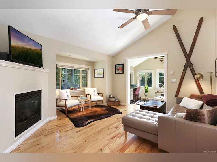 4680 Cumberland Road, Cumberland, BC, V0R 1S0 - 18