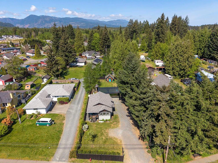 4680 Cumberland Road, Cumberland, BC, V0R 1S0 - 37