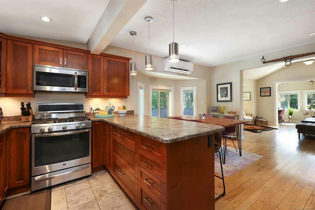 4680 Cumberland Road, Cumberland, BC, V0R 1S0 - 9