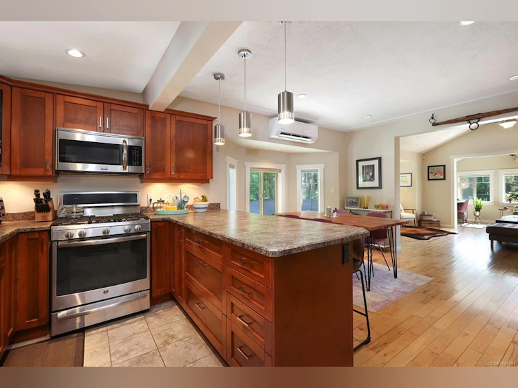 4680 Cumberland Road, Cumberland, BC, V0R 1S0 - 9
