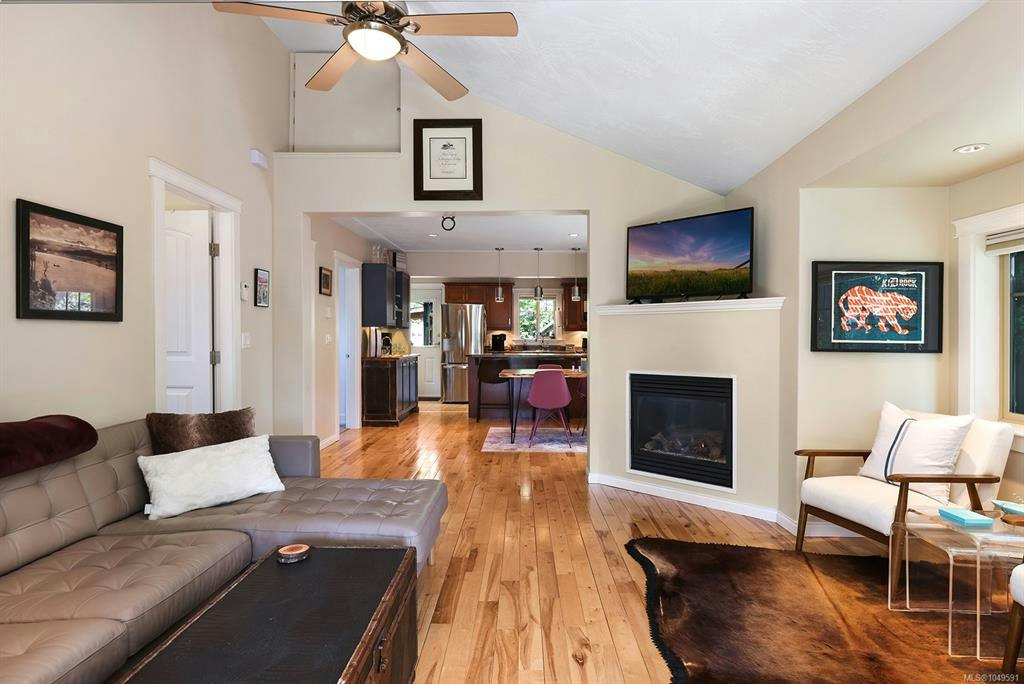 4680 Cumberland Road, Cumberland, BC, V0R 1S0 - 20