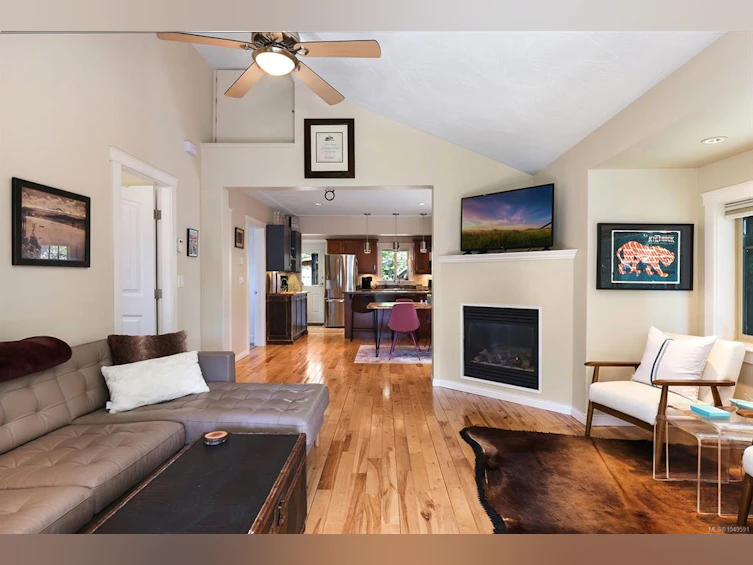 4680 Cumberland Road, Cumberland, BC, V0R 1S0 - 20