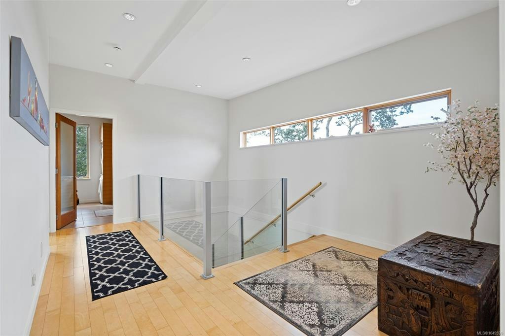 810 Rainbow Ridge Lane, Saanich, BC, V8X 0A6 - 23