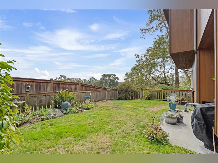 810 Rainbow Ridge Lane, Saanich, BC, V8X 0A6 - 42