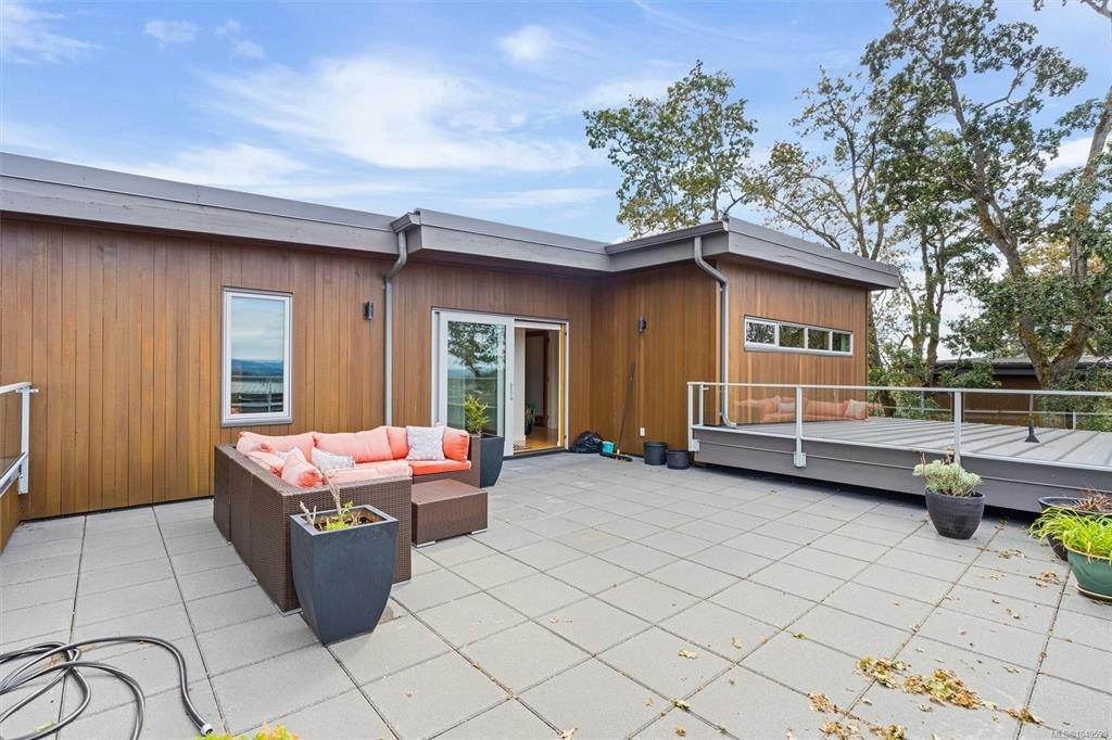 810 Rainbow Ridge Lane, Saanich, BC, V8X 0A6 - 40