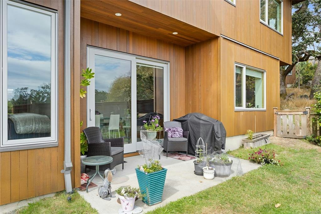 810 Rainbow Ridge Lane, Saanich, BC, V8X 0A6 - 46