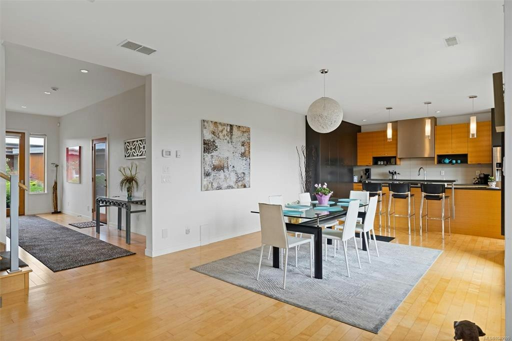 810 Rainbow Ridge Lane, Saanich, BC, V8X 0A6 - 14