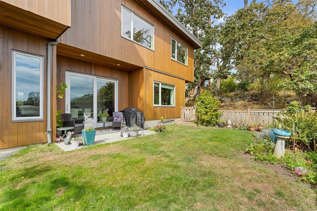810 Rainbow Ridge Lane, Saanich, BC, V8X 0A6 - 44