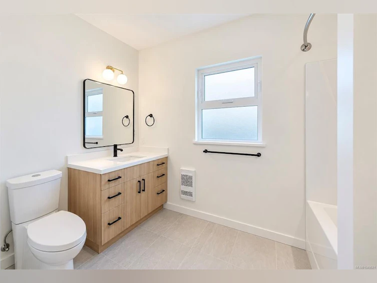 535 Gibson Street, Tofino, BC, V0R 2Z0 - 19