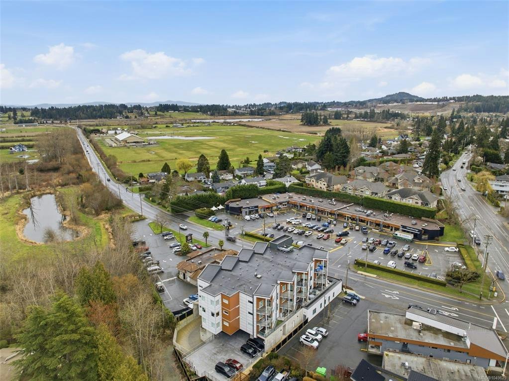 301-7098 Wallace Drive, Central Saanich, BC, V8M 1E9