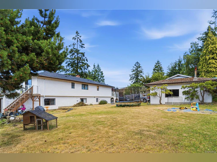 5395 Lost Lake Road, Nanaimo, BC, V9T 5E7 - 42