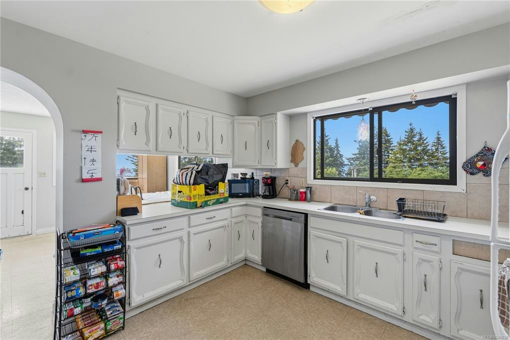5395 Lost Lake Road, Nanaimo, BC, V9T 5E7 - 23