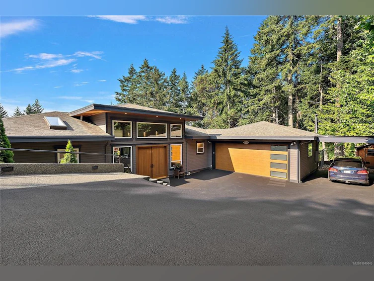 1205 Hillgrove Road, North Saanich, BC, V8L 5K7 - 6