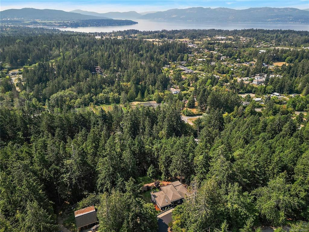 1205 Hillgrove Road, North Saanich, BC, V8L 5K7 - 44
