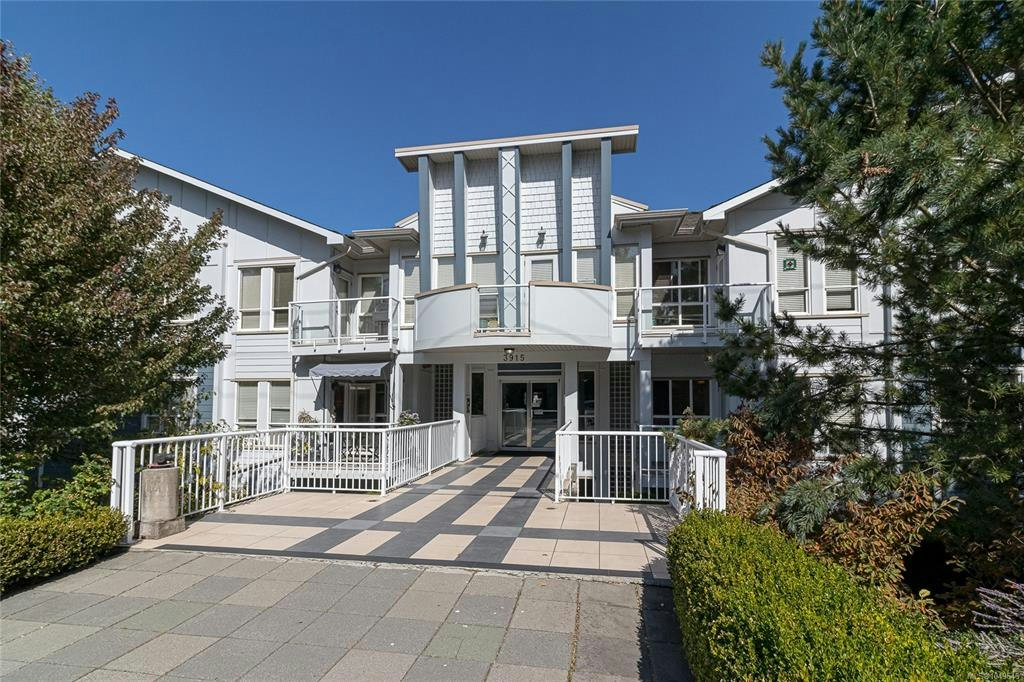 112-3915 Carey Road, Saanich, BC, V8Z 4E3