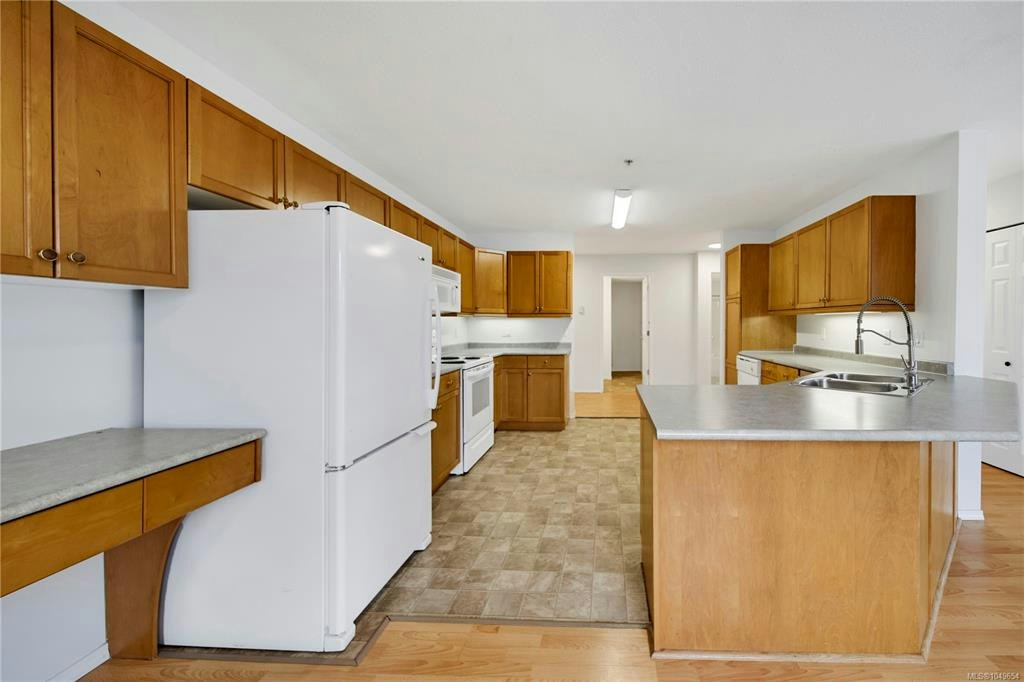 307-2825 3rd Avenue - 4