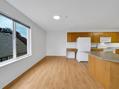 307-2825 3rd Avenue - 5