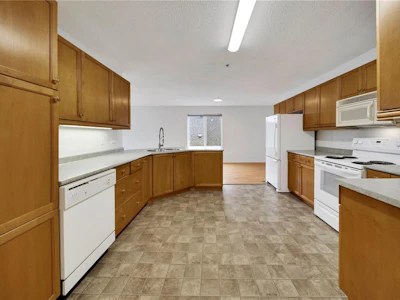 307-2825 3rd Avenue - 3