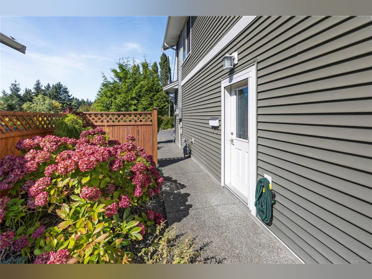 5702 Amsterdam Crescent, Nanaimo, BC, V9T 5J4 - 41